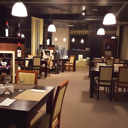 Hotel Galaxy Dumbravita  Luaran gambar