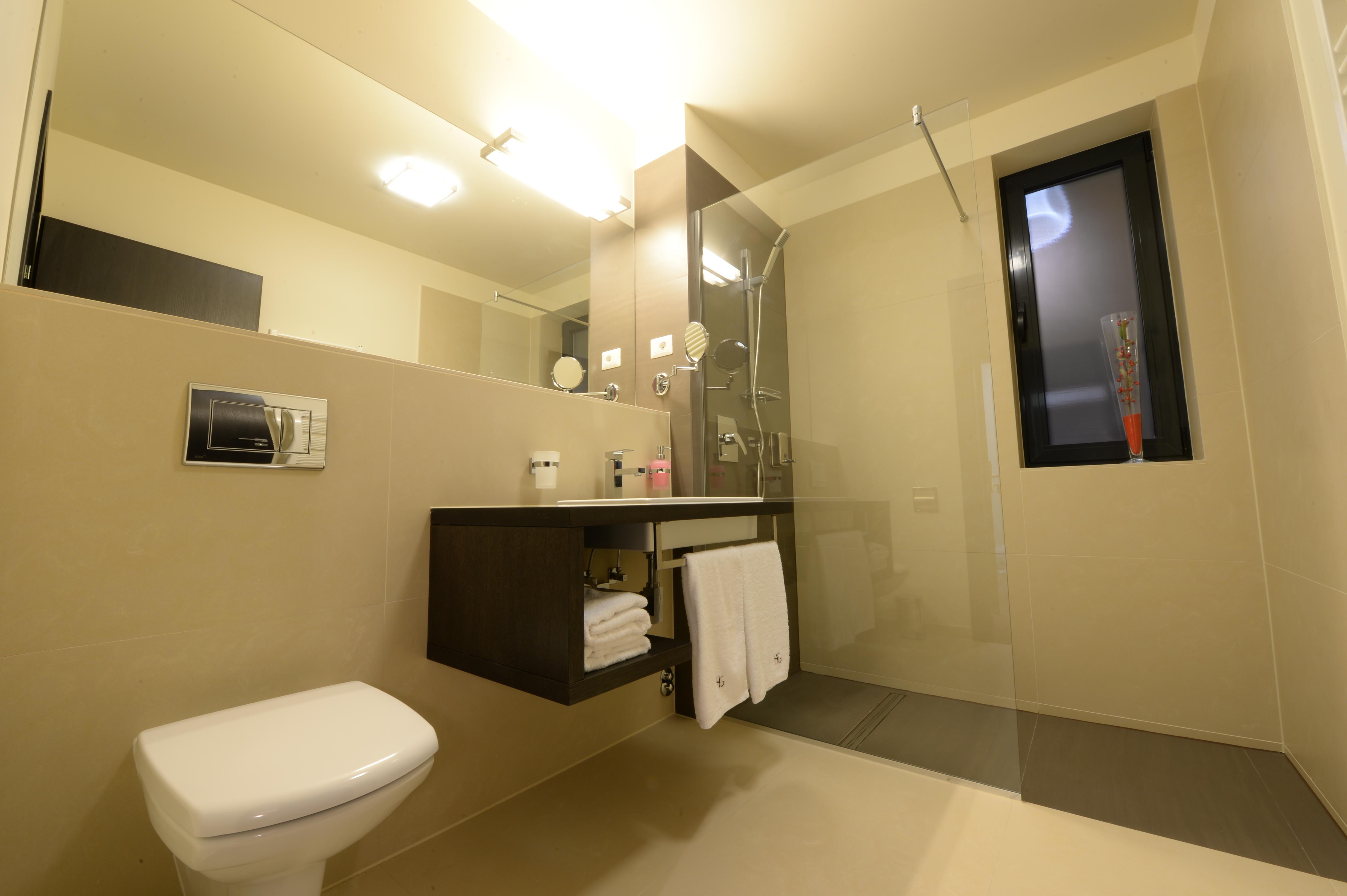 Hotel Galaxy Dumbravita  Luaran gambar