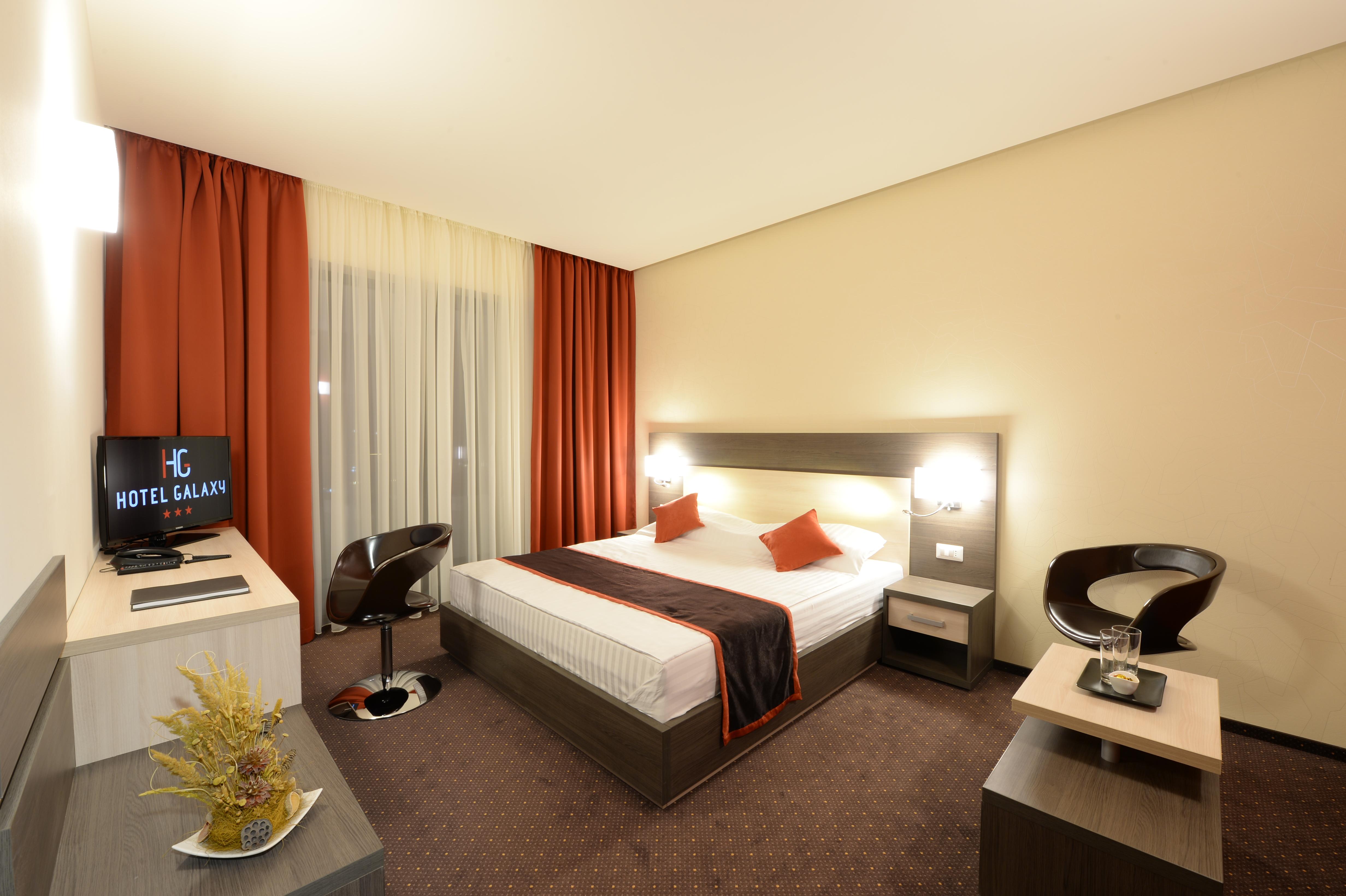 Hotel Galaxy Dumbravita  Luaran gambar