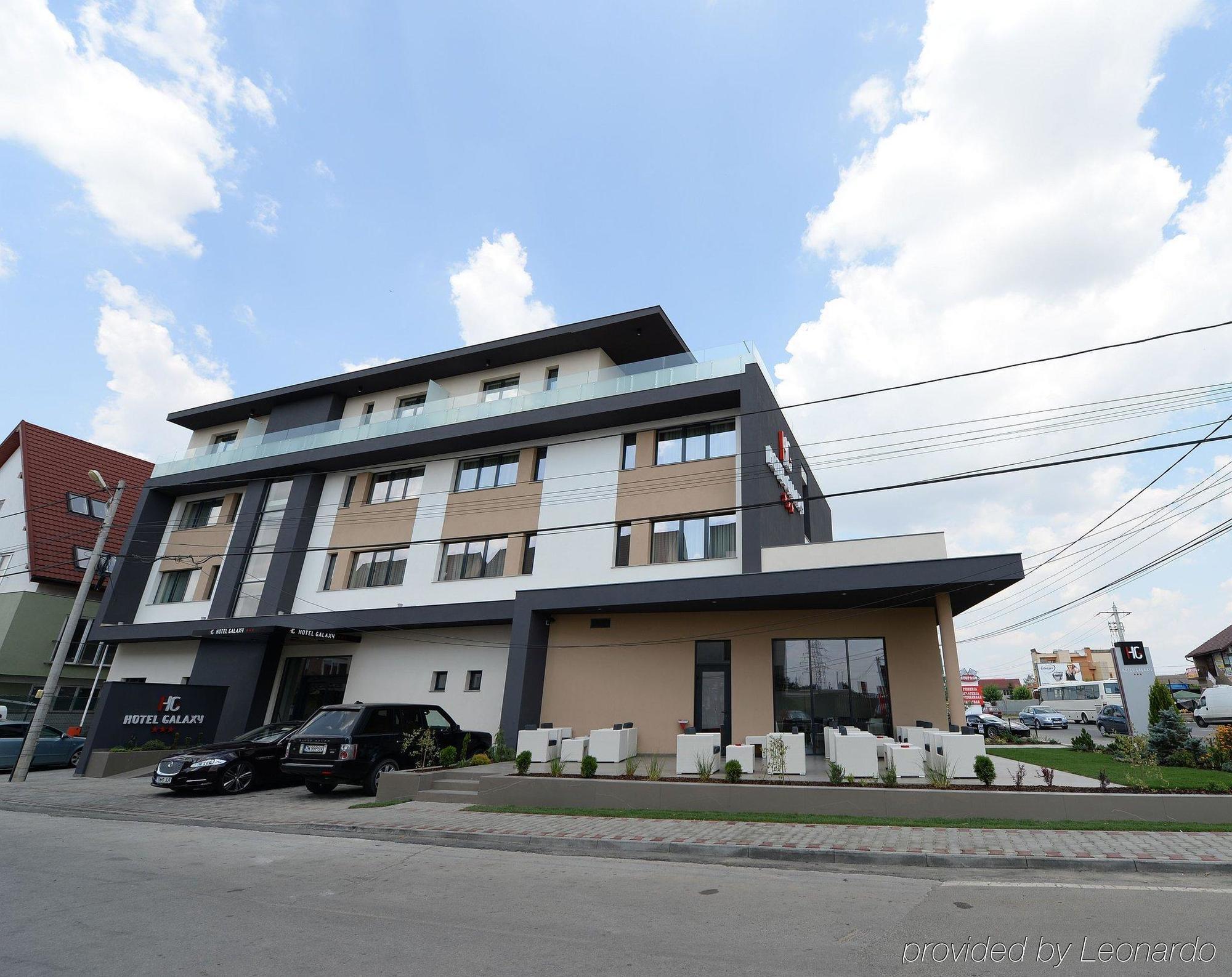 Hotel Galaxy Dumbravita  Luaran gambar