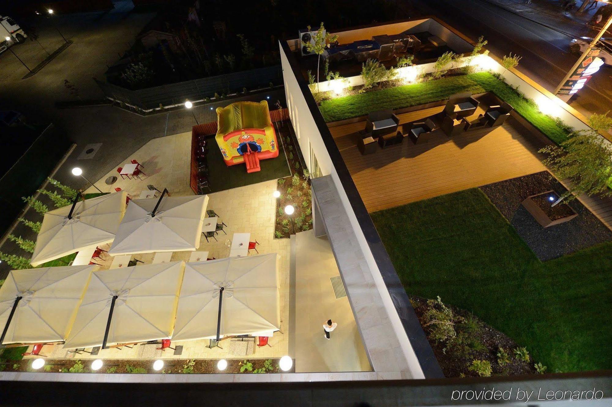 Hotel Galaxy Dumbravita  Luaran gambar