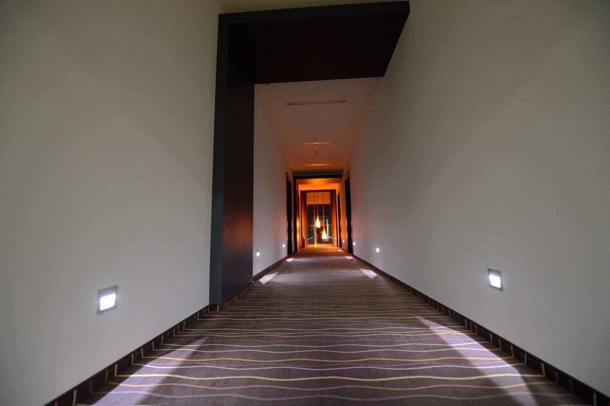 Hotel Galaxy Dumbravita  Luaran gambar