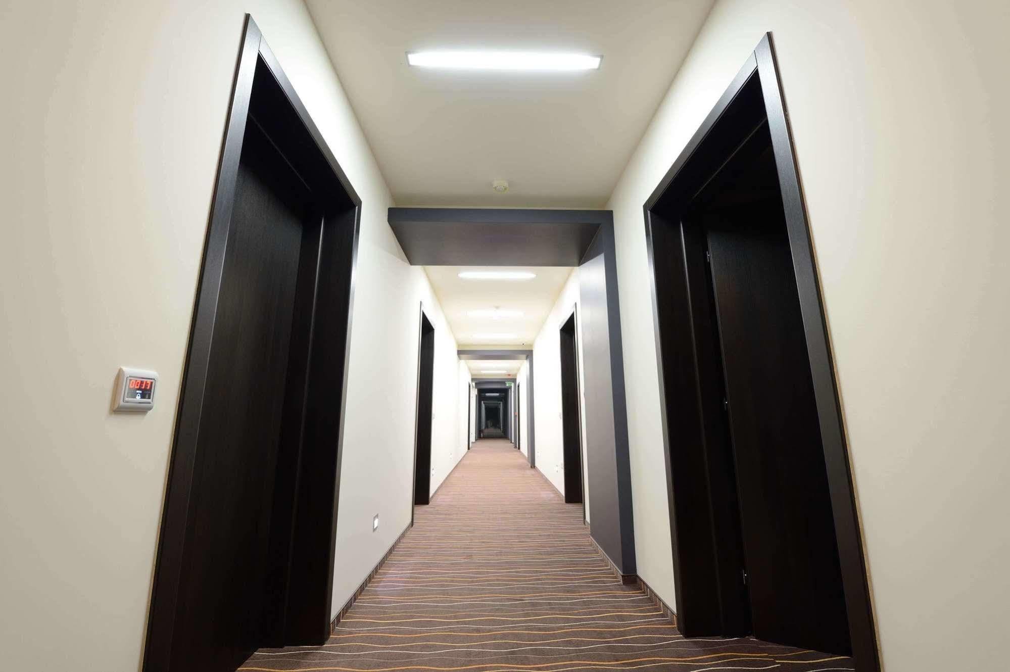 Hotel Galaxy Dumbravita  Luaran gambar