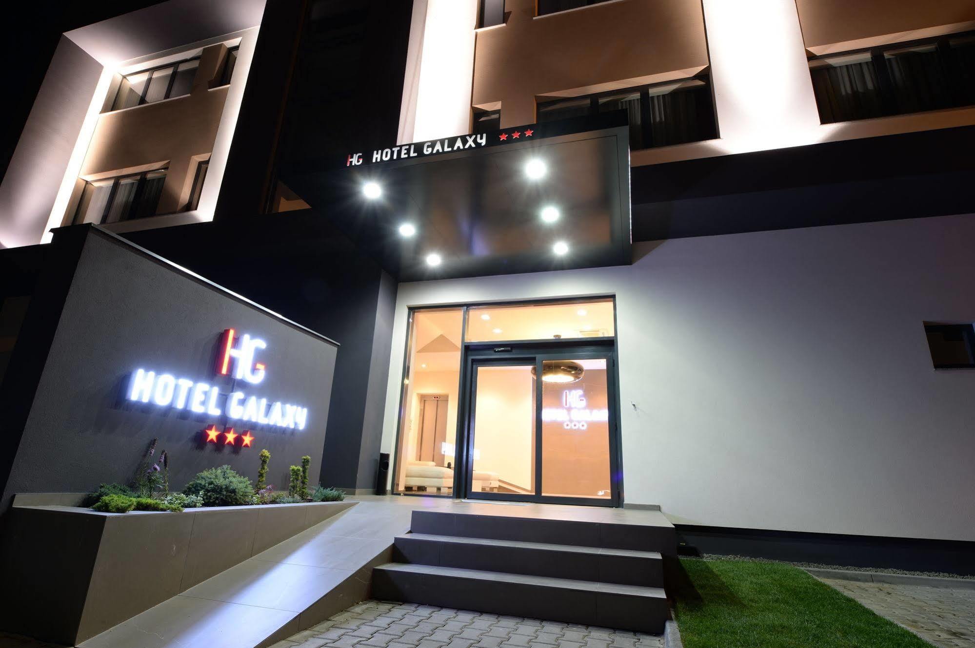 Hotel Galaxy Dumbravita  Luaran gambar